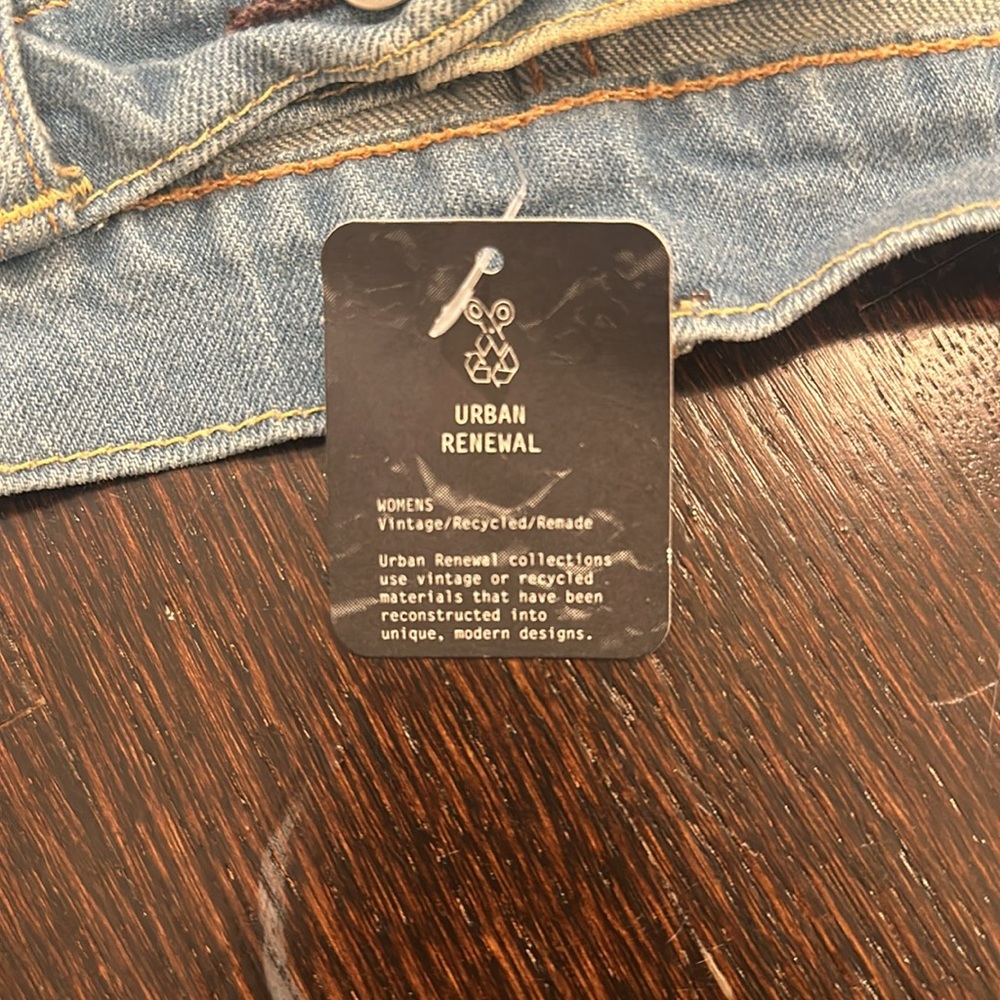 Jean Shorts, brand-Levi’s, size-XL - Picture 4 of 4